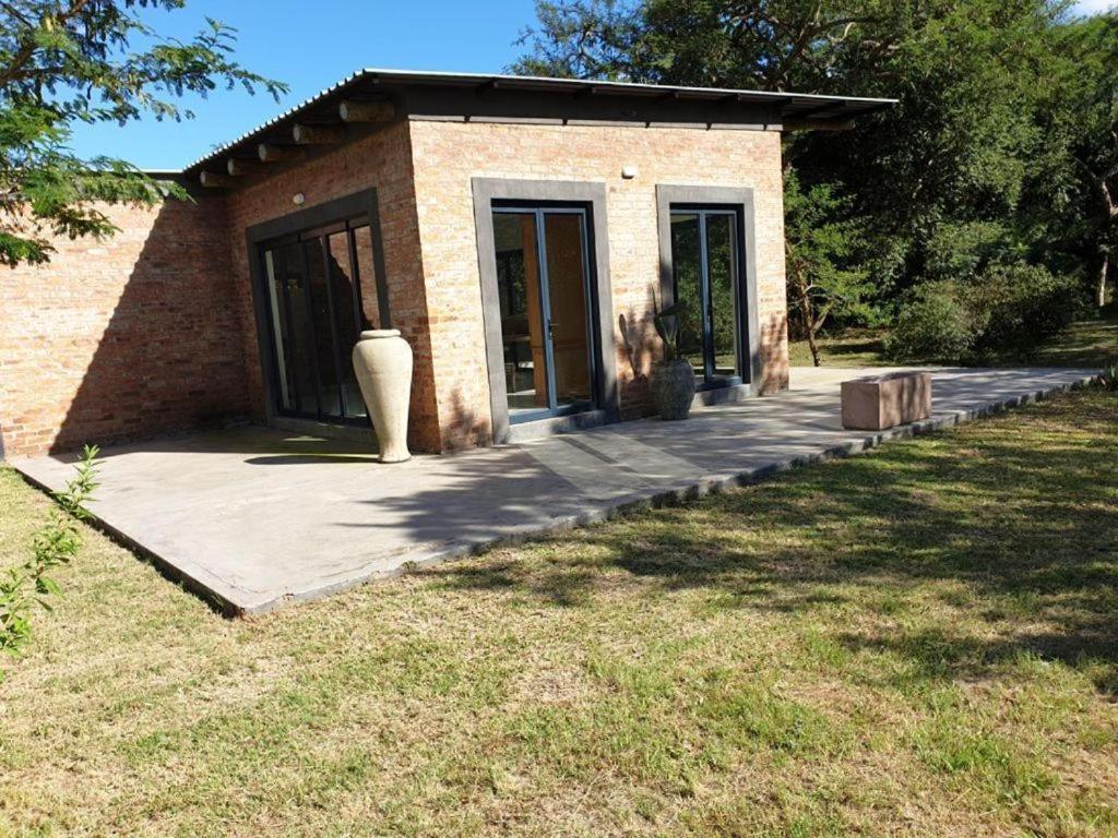 Crocodile Sands River Lodge Mbombela Exterior photo